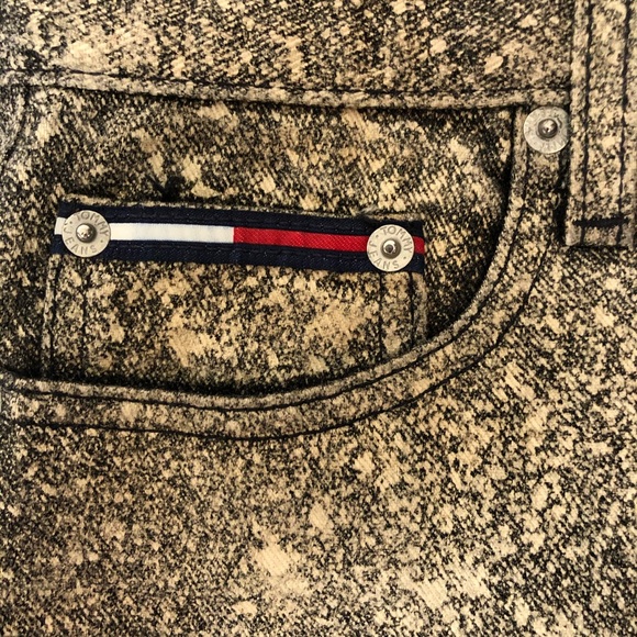 TOMMY HILFIGER 90’s Destroyed High-Rise Shorts 28 - Picture 11 of 16